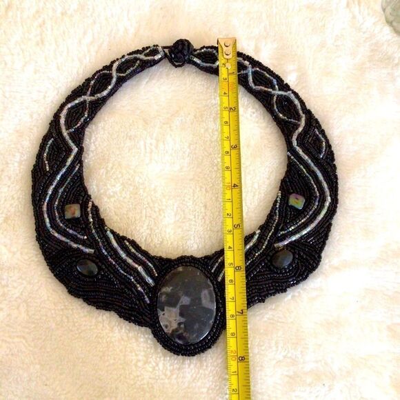 VINTAGE STYLE CHUNKY STONE BEADED CHOKER - Picture 10 of 10